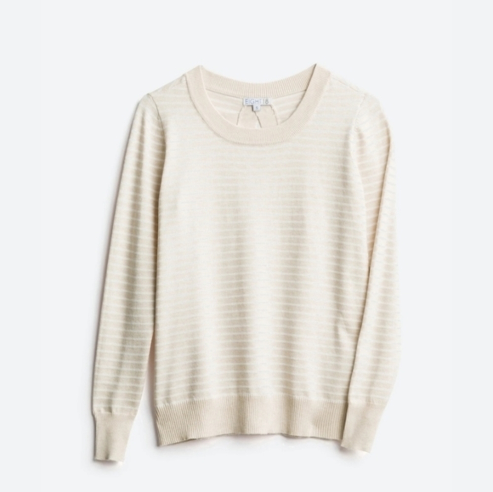 EIGHT 18 White and‎ biege sweater